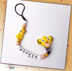 Attache tétine garçon 5