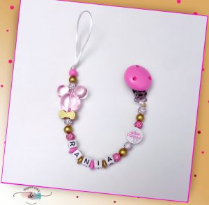 Attache tétine fille 8