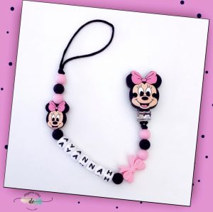 Attache tétine fille 16