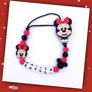 Attache tétine fille 15