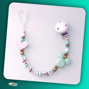 Attache tétine fille 1