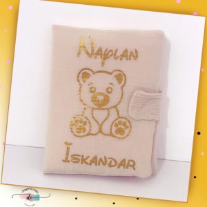 Protège carnet de santé 9